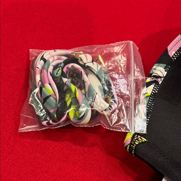 Kona Sol L Swim Top - Picture 4 of 9